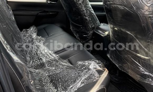 Nunua Mpya Toyota Hiluxe Revo Nyingine Gari ndani ya Kampala nchini Uganda Nunua Mpya Toyota Hiluxe Revo Nyingine Gari ndani ya Kampala nchini Uganda