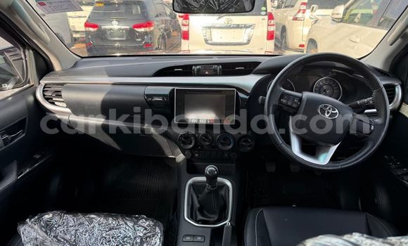 Nunua Mpya Toyota Hiluxe Revo Nyingine Gari ndani ya Kampala nchini Uganda Nunua Mpya Toyota Hiluxe Revo Nyingine Gari ndani ya Kampala nchini Uganda