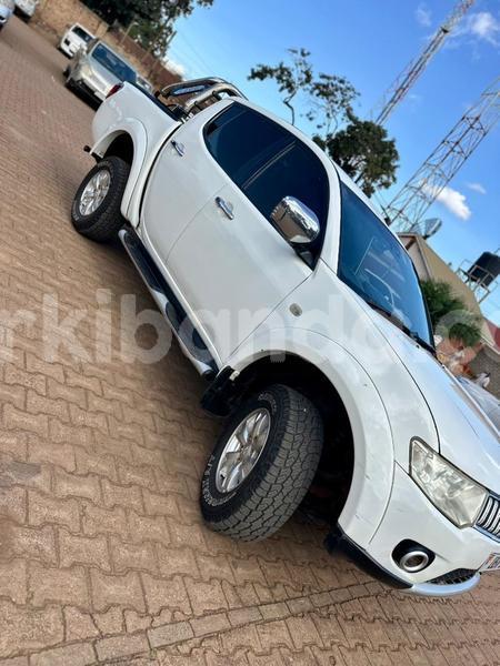 Big with watermark mitsubishi l200 uganda kampala 25550