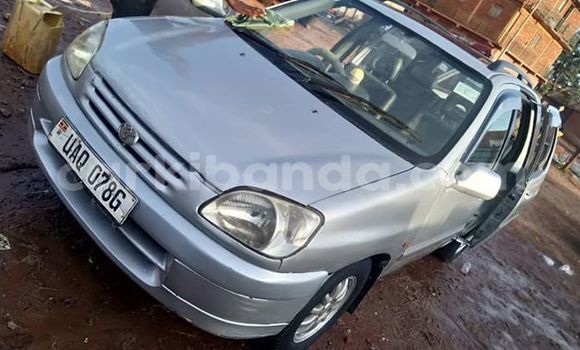 Gura Yakoze Toyota Raum Silver Imodoka i Kampala mu Uganda Gura Yakoze Toyota Raum Silver Imodoka i Kampala mu Uganda