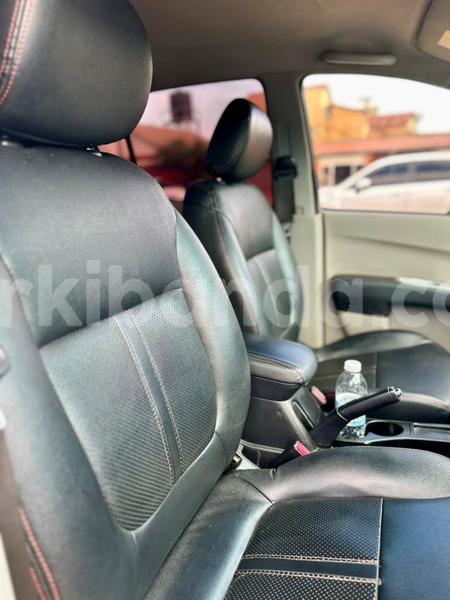 Big with watermark mitsubishi l200 uganda kampala 25550