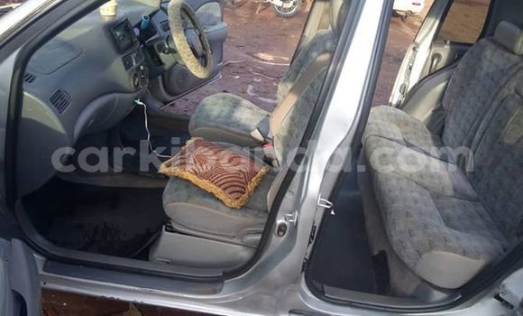 Gura Yakoze Toyota Raum Silver Imodoka i Kampala mu Uganda Gura Yakoze Toyota Raum Silver Imodoka i Kampala mu Uganda