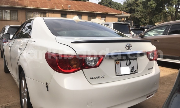 Nunua Mpya Toyota Mark X Fedha Gari ndani ya Kampala nchini Uganda Nunua Mpya Toyota Mark X Fedha Gari ndani ya Kampala nchini Uganda