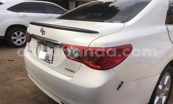 Nunua Mpya Toyota Mark X Fedha Gari ndani ya Kampala nchini Uganda Nunua Mpya Toyota Mark X Fedha Gari ndani ya Kampala nchini Uganda