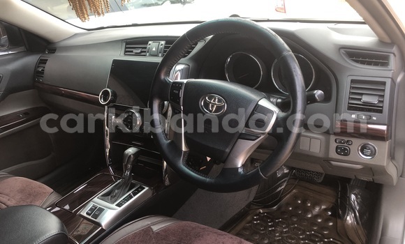 Nunua Mpya Toyota Mark X Fedha Gari ndani ya Kampala nchini Uganda Nunua Mpya Toyota Mark X Fedha Gari ndani ya Kampala nchini Uganda