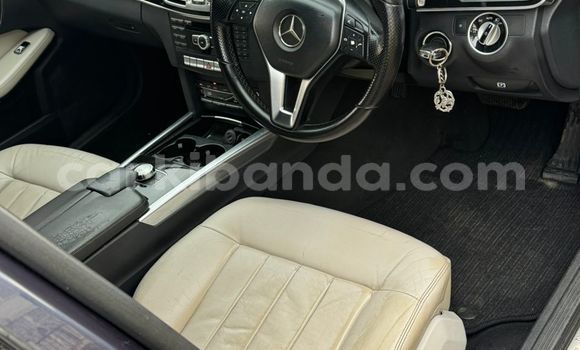 Nunua Ilio tumika Mercedes-Benz E-Classe Nyingine Gari ndani ya Kampala nchini Uganda Nunua Ilio tumika Mercedes-Benz E-Classe Nyingine Gari ndani ya Kampala nchini Uganda