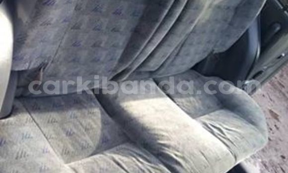 Gura Yakoze Toyota Raum Silver Imodoka i Kampala mu Uganda Gura Yakoze Toyota Raum Silver Imodoka i Kampala mu Uganda