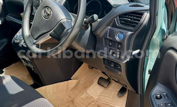 Nunua Mpya Toyota Noah Nyingine Gari ndani ya Kampala nchini Uganda Nunua Mpya Toyota Noah Nyingine Gari ndani ya Kampala nchini Uganda