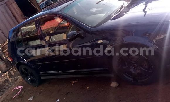 Gura Yakoze Volkswagen Golf Blue Imodoka i Kampala mu Uganda Gura Yakoze Volkswagen Golf Blue Imodoka i Kampala mu Uganda