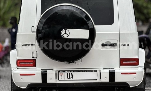 Nunua Mpya Mercedes‒Benz GL-klasse Nyeupe Gari ndani ya Kampala nchini Uganda Nunua Mpya Mercedes‒Benz GL-klasse Nyeupe Gari ndani ya Kampala nchini Uganda
