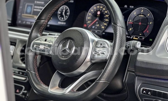 Nunua Mpya Mercedes‒Benz GL-klasse Nyeupe Gari ndani ya Kampala nchini Uganda Nunua Mpya Mercedes‒Benz GL-klasse Nyeupe Gari ndani ya Kampala nchini Uganda