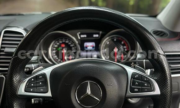 Nunua Mpya Mercedes‒Benz GLE Coupe Nyeupe Gari ndani ya Kampala nchini Uganda Nunua Mpya Mercedes‒Benz GLE Coupe Nyeupe Gari ndani ya Kampala nchini Uganda