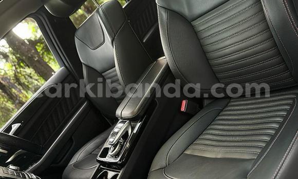 Nunua Mpya Mercedes‒Benz GLE Coupe Nyeupe Gari ndani ya Kampala nchini Uganda Nunua Mpya Mercedes‒Benz GLE Coupe Nyeupe Gari ndani ya Kampala nchini Uganda