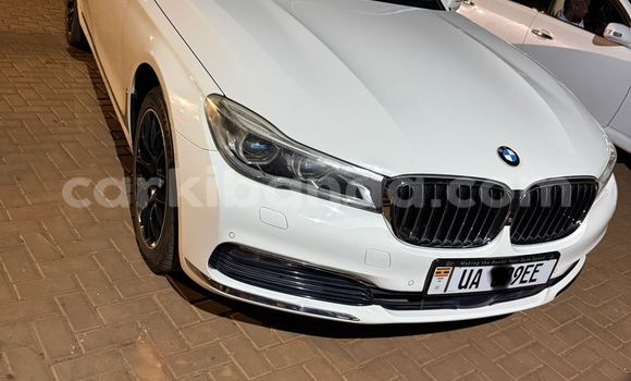 Nunua Mpya BMW 7-Series Nyeupe Gari ndani ya Kampala nchini Uganda Nunua Mpya BMW 7-Series Nyeupe Gari ndani ya Kampala nchini Uganda
