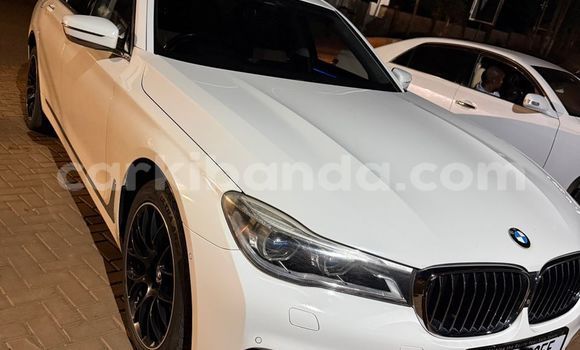 Nunua Mpya BMW 7-Series Nyeupe Gari ndani ya Kampala nchini Uganda Nunua Mpya BMW 7-Series Nyeupe Gari ndani ya Kampala nchini Uganda