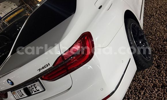 Nunua Mpya BMW 7-Series Nyeupe Gari ndani ya Kampala nchini Uganda Nunua Mpya BMW 7-Series Nyeupe Gari ndani ya Kampala nchini Uganda