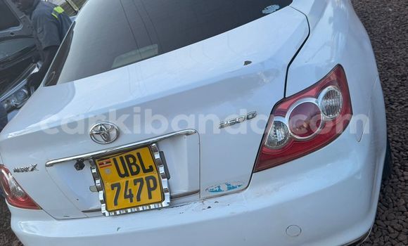 Buy Used Toyota Mark X White Car in Kampala in Uganda
