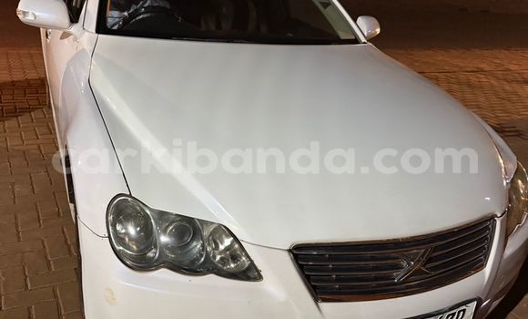 Nunua Ilio tumika Toyota Mark X Nyeupe Gari ndani ya Kampala nchini Uganda Nunua Ilio tumika Toyota Mark X Nyeupe Gari ndani ya Kampala nchini Uganda