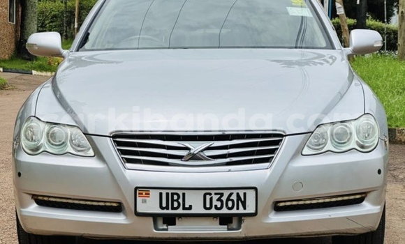Nunua Ilio tumika Toyota Mark X Fedha Gari ndani ya Kampala nchini Uganda Nunua Ilio tumika Toyota Mark X Fedha Gari ndani ya Kampala nchini Uganda
