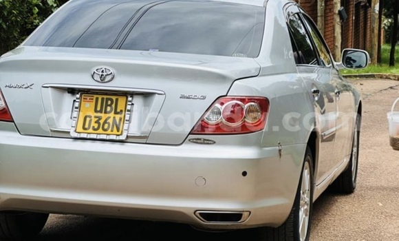 Nunua Ilio tumika Toyota Mark X Fedha Gari ndani ya Kampala nchini Uganda Nunua Ilio tumika Toyota Mark X Fedha Gari ndani ya Kampala nchini Uganda