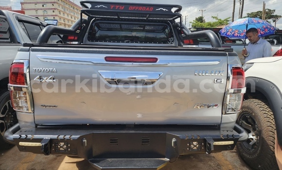 Nunua Mpya Toyota Hiluxe Revo Fedha Gari ndani ya Kampala nchini Uganda Nunua Mpya Toyota Hiluxe Revo Fedha Gari ndani ya Kampala nchini Uganda