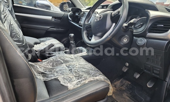 Acheter Neuf Voiture Toyota Hiluxe Revo Gris à Kalangala, Central Acheter Neuf Voiture Toyota Hiluxe Revo Gris à Kalangala, Central