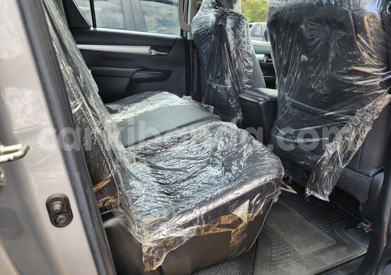 Big with watermark toyota hiluxe revo central kalangala 25585