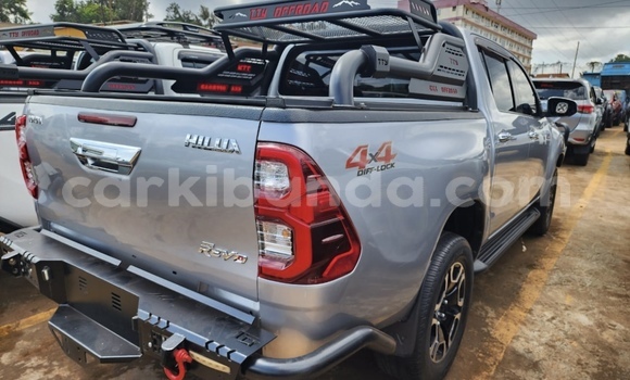 Acheter Neuf Voiture Toyota Hiluxe Revo Gris à Kalangala, Central Acheter Neuf Voiture Toyota Hiluxe Revo Gris à Kalangala, Central
