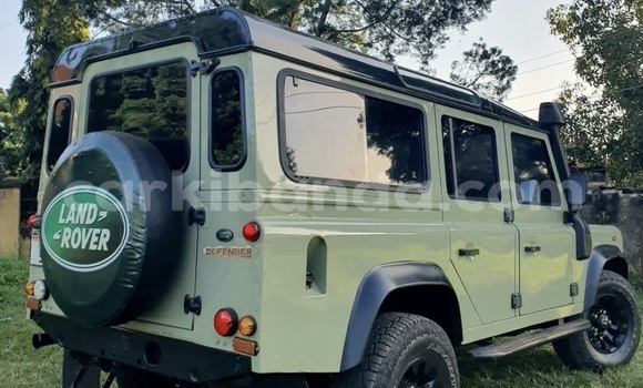 Nunua Mpya Land Rover Defender Nyingine Gari ndani ya Kampala nchini Uganda Nunua Mpya Land Rover Defender Nyingine Gari ndani ya Kampala nchini Uganda