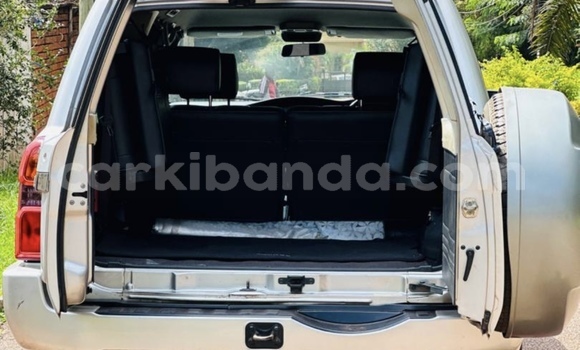 Nunua Mpya Nissan Patrol Fedha Gari ndani ya Kampala nchini Uganda Nunua Mpya Nissan Patrol Fedha Gari ndani ya Kampala nchini Uganda