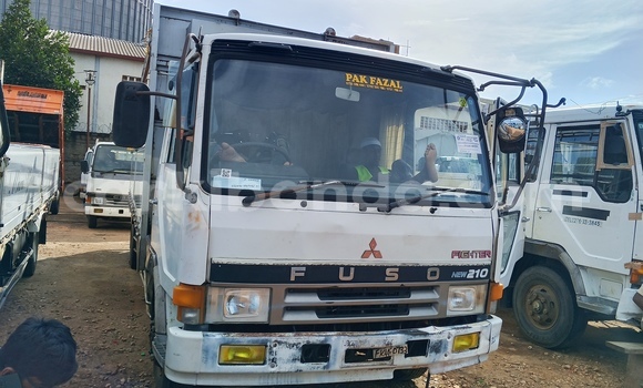 Buy Import Fuso Fighter White Truck in Kampala in Uganda Buy Import Fuso Fighter White Truck in Kampala in Uganda