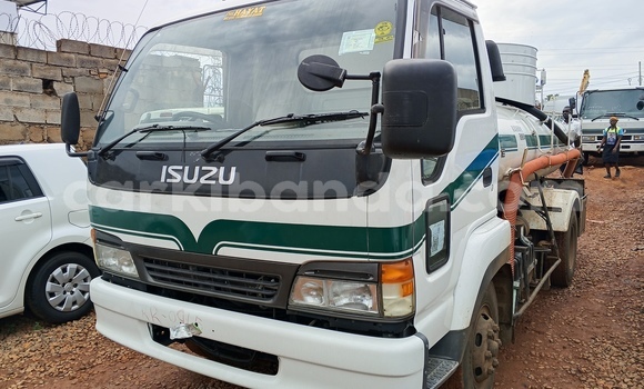 Buy Import Isuzu Bighorn White Truck in Kampala in Uganda Buy Import Isuzu Bighorn White Truck in Kampala in Uganda