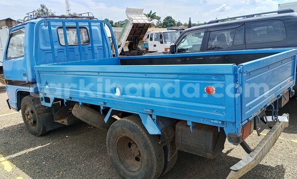 Buy Import Isuzu FTR 850 Blue Truck in Kampala in Uganda Buy Import Isuzu FTR 850 Blue Truck in Kampala in Uganda