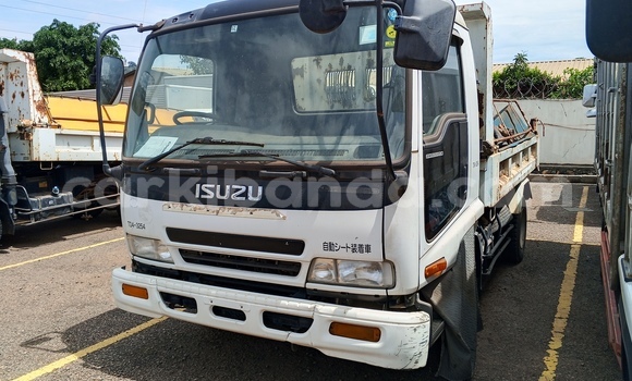 Buy Import Isuzu Bighorn White Truck in Kampala in Uganda Buy Import Isuzu Bighorn White Truck in Kampala in Uganda
