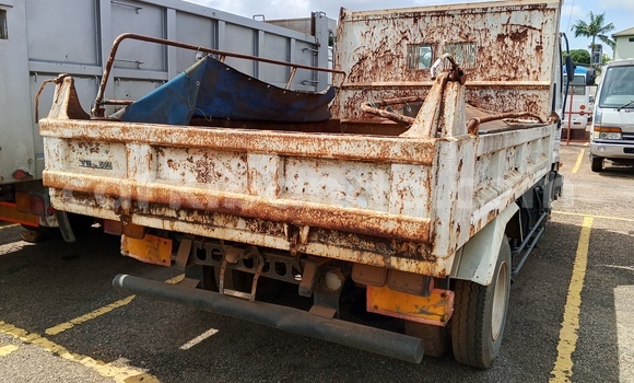 Buy Import Isuzu Bighorn White Truck in Kampala in Uganda Buy Import Isuzu Bighorn White Truck in Kampala in Uganda