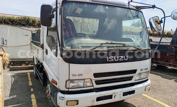 Buy Import Isuzu Bighorn White Truck in Kampala in Uganda Buy Import Isuzu Bighorn White Truck in Kampala in Uganda
