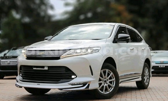 Buy Used Toyota Harrier White Car in Kampala in Uganda