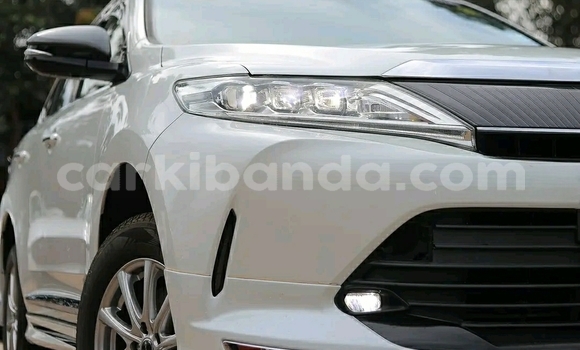 Buy Used Toyota Harrier White Car in Kampala in Uganda Buy Used Toyota Harrier White Car in Kampala in Uganda