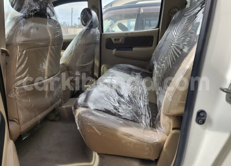 Big with watermark toyota hiluxe vigo uganda kampala 25606