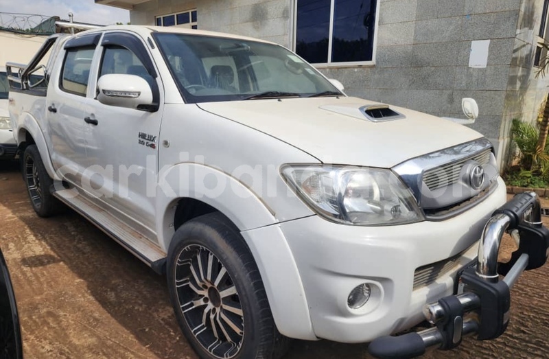 Big with watermark toyota hiluxe vigo uganda kampala 25606