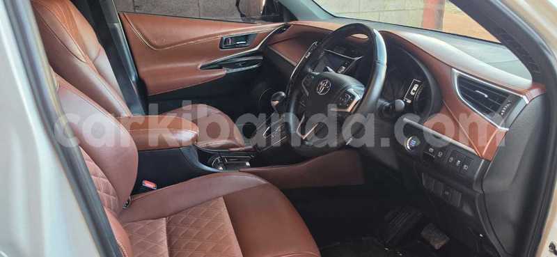 Big with watermark toyota harrier uganda kampala 25607
