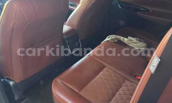 Acheter Neuf Voiture Toyota Harrier Blanc à Kampala, Ouganda Acheter Neuf Voiture Toyota Harrier Blanc à Kampala, Ouganda