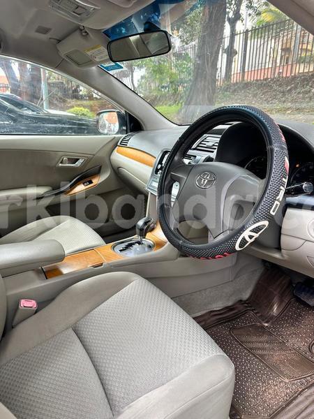 Big with watermark toyota premio uganda kampala 25609