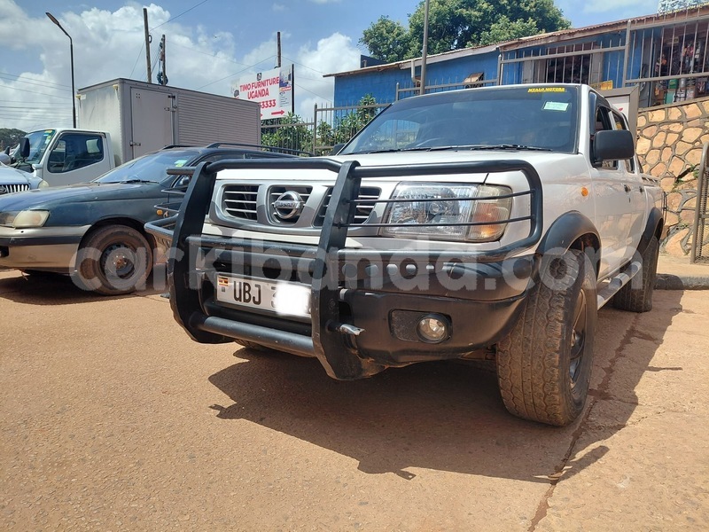 Big with watermark nissan hardbody uganda kampala 25615