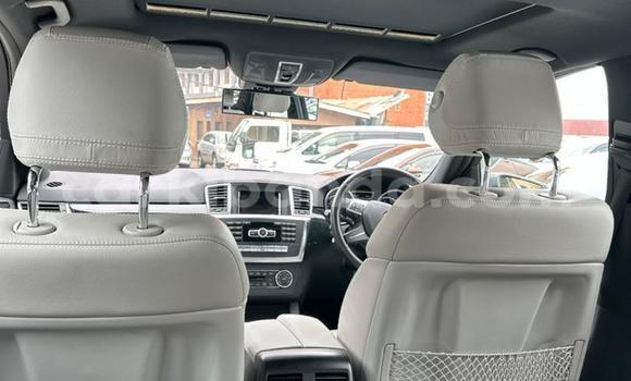 Nunua Mpya Mercedes‒Benz ML–Class Nyingine Gari ndani ya Kampala nchini Uganda Nunua Mpya Mercedes‒Benz ML–Class Nyingine Gari ndani ya Kampala nchini Uganda