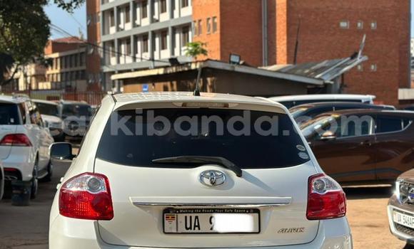 Nunua Mpya Toyota Auris Nyeupe Gari ndani ya Kampala nchini Uganda Nunua Mpya Toyota Auris Nyeupe Gari ndani ya Kampala nchini Uganda