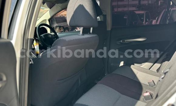 Nunua Mpya Toyota Auris Nyeupe Gari ndani ya Kampala nchini Uganda Nunua Mpya Toyota Auris Nyeupe Gari ndani ya Kampala nchini Uganda