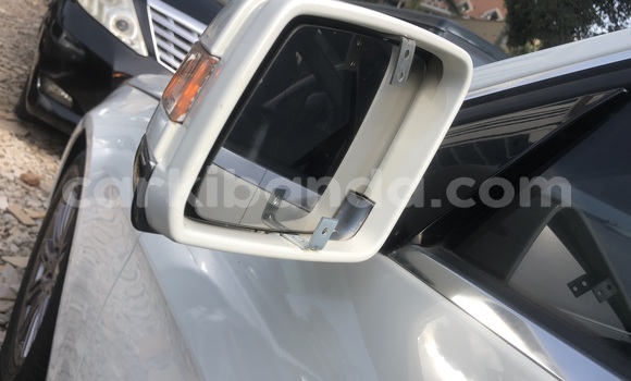 Nunua Mpya Mercedes-Benz E-Classe Nyeupe Gari ndani ya Kampala nchini Uganda Nunua Mpya Mercedes-Benz E-Classe Nyeupe Gari ndani ya Kampala nchini Uganda