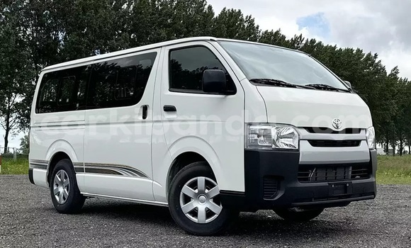 Nunua Mpya Toyota Hiace Nyeupe Gari ndani ya Adjumani nchini Kaskazini Nunua Mpya Toyota Hiace Nyeupe Gari ndani ya Adjumani nchini Kaskazini