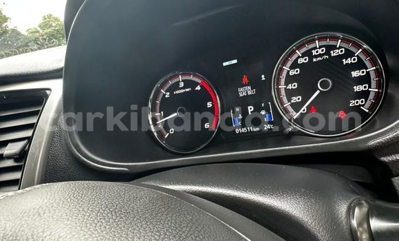 Nunua Mpya Mitsubishi Triton Nyeupe Gari ndani ya Kampala nchini Uganda Nunua Mpya Mitsubishi Triton Nyeupe Gari ndani ya Kampala nchini Uganda